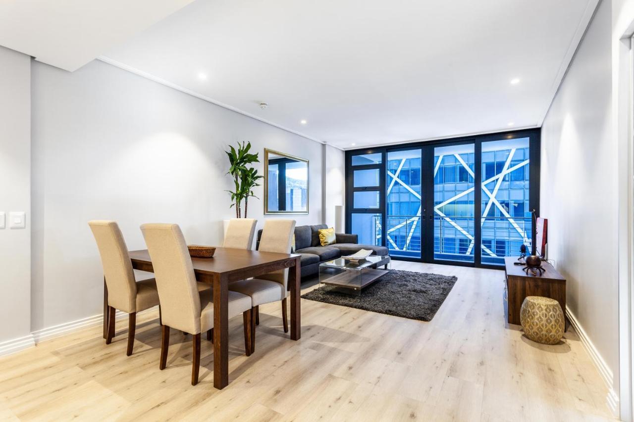 Apartment Luxuriuous 1 Bedroom In 16 On Bree *