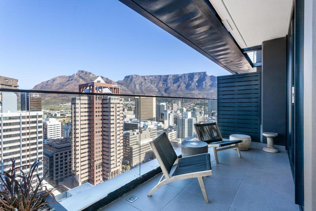 Luxuriuous 1 Bedroom In 16 On Bree Apartment *